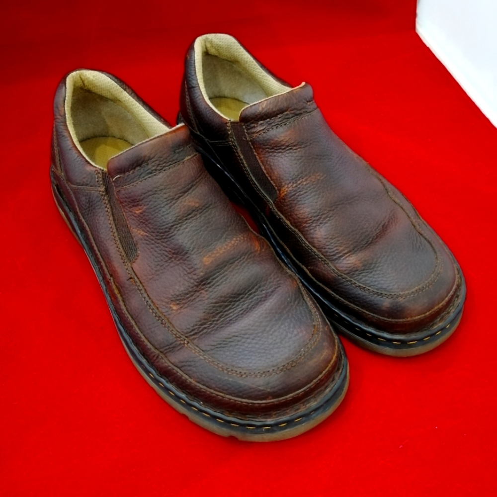 Dr. MARTENS shoes